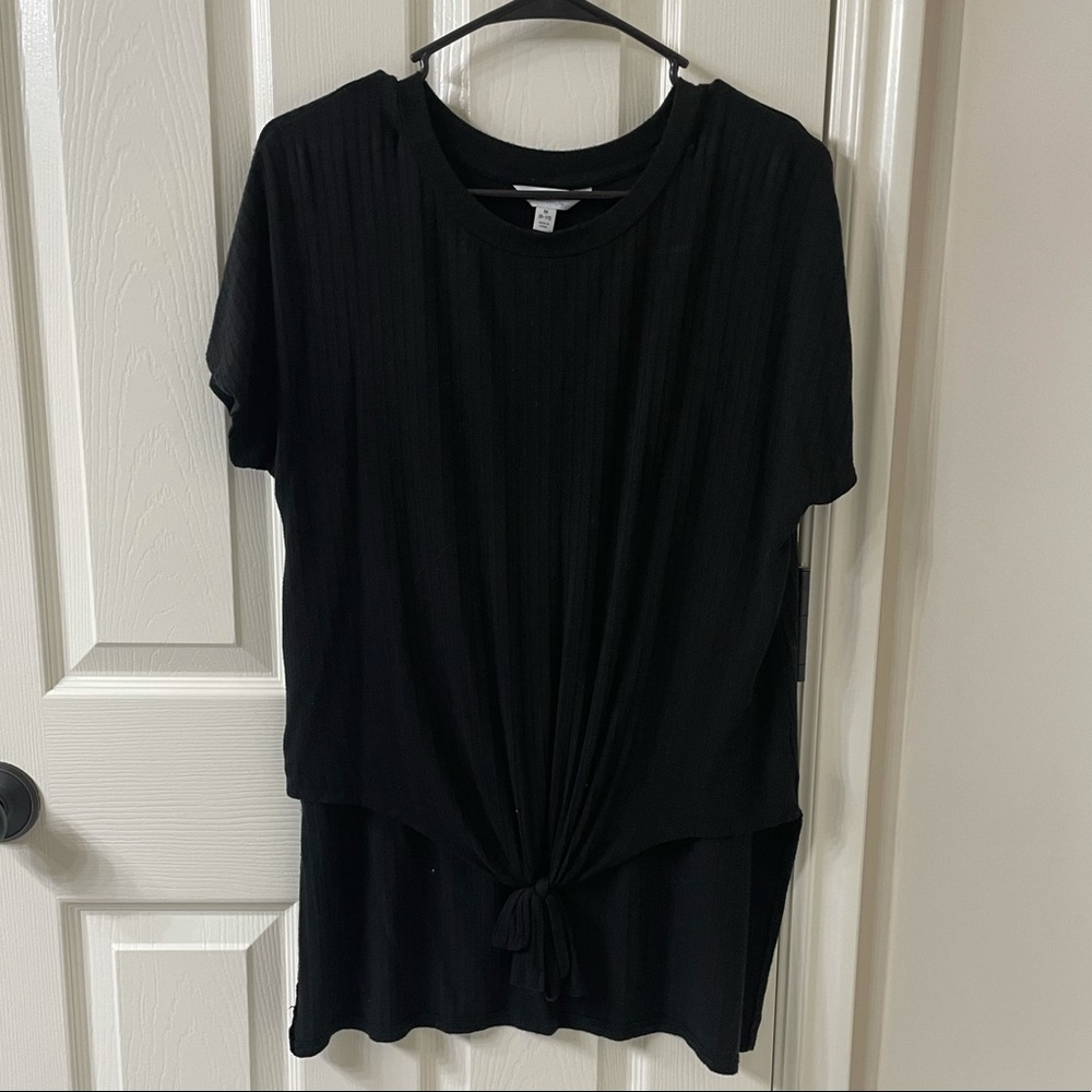 Black short sleeve